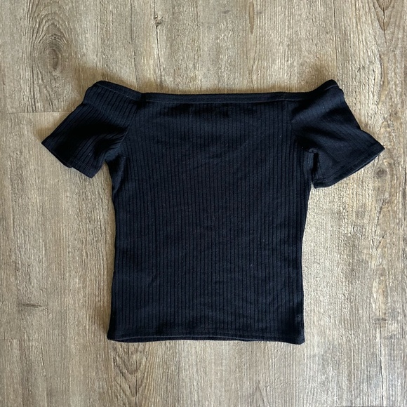 Abercrombie Black Off-the-Shoulder Top - Picture 2 of 2